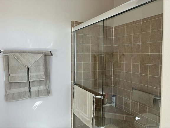 4th image of 19252 Potomac Cir #693