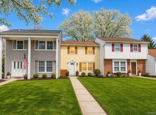 8 Sharpsburg Ct, Coram, NY 11727