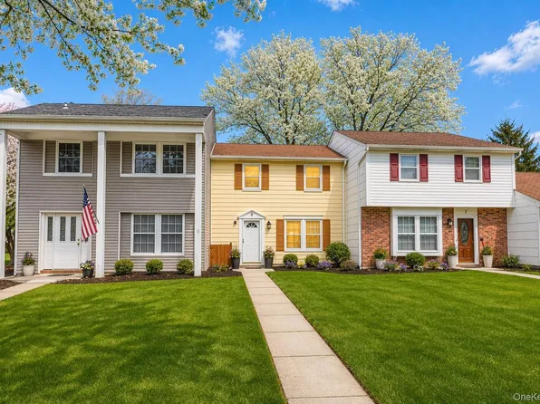 8 Sharpsburg Court, Coram, NY 11727