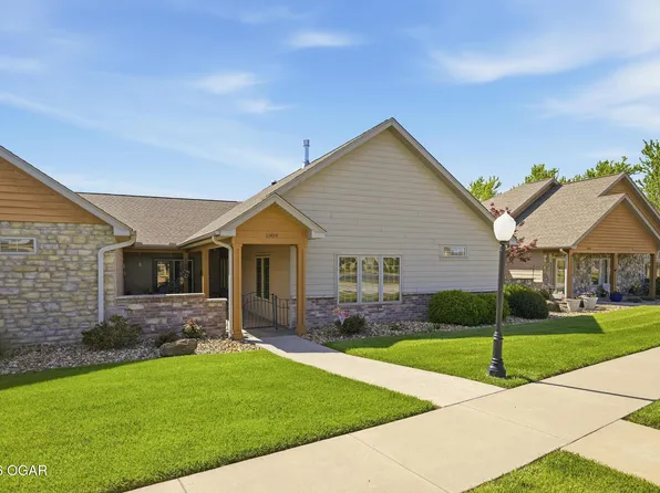 1909 Bluebird Way, Carthage, MO 64836