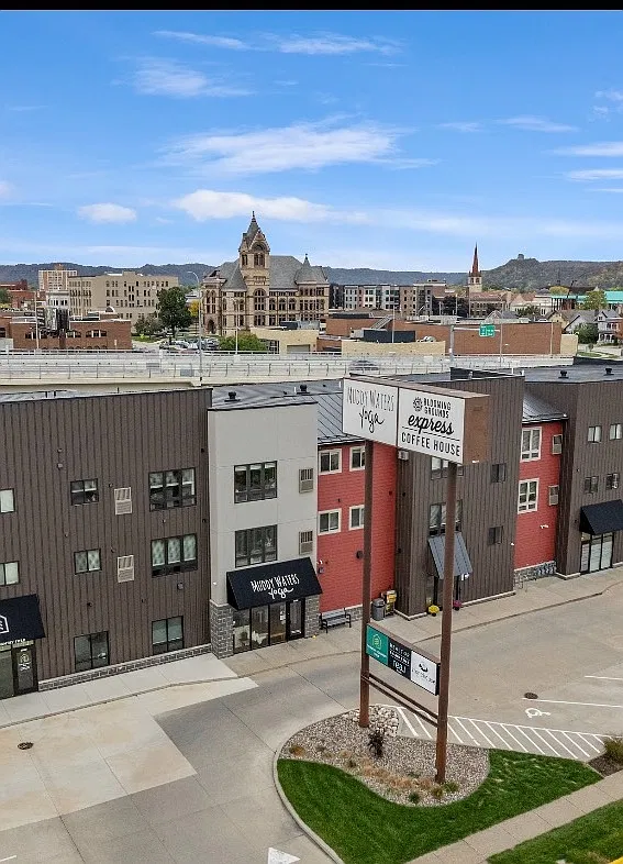 Island City Properties — Photo 1