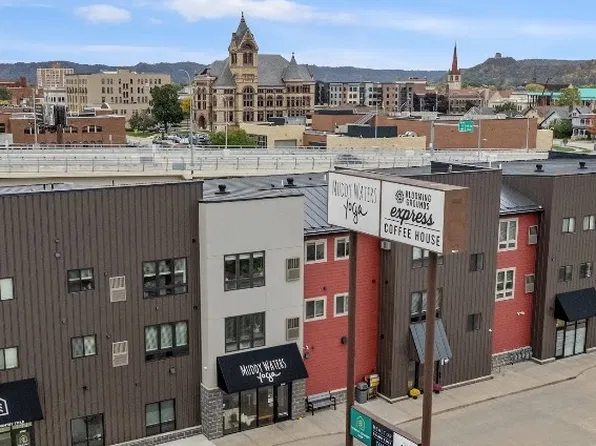 270 W 3rd St APT 305, Winona, MN 55987