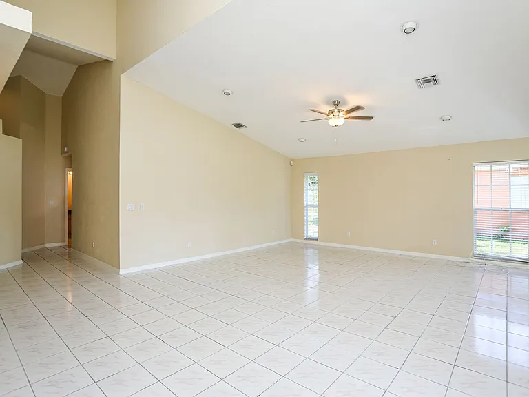 1040 Moon Lake Dr — Photo 12