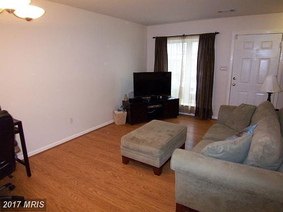 3rd image of 56 Essex Sq #56