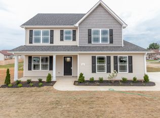 633 Fox Hound Dr, Clarksville, TN 37040