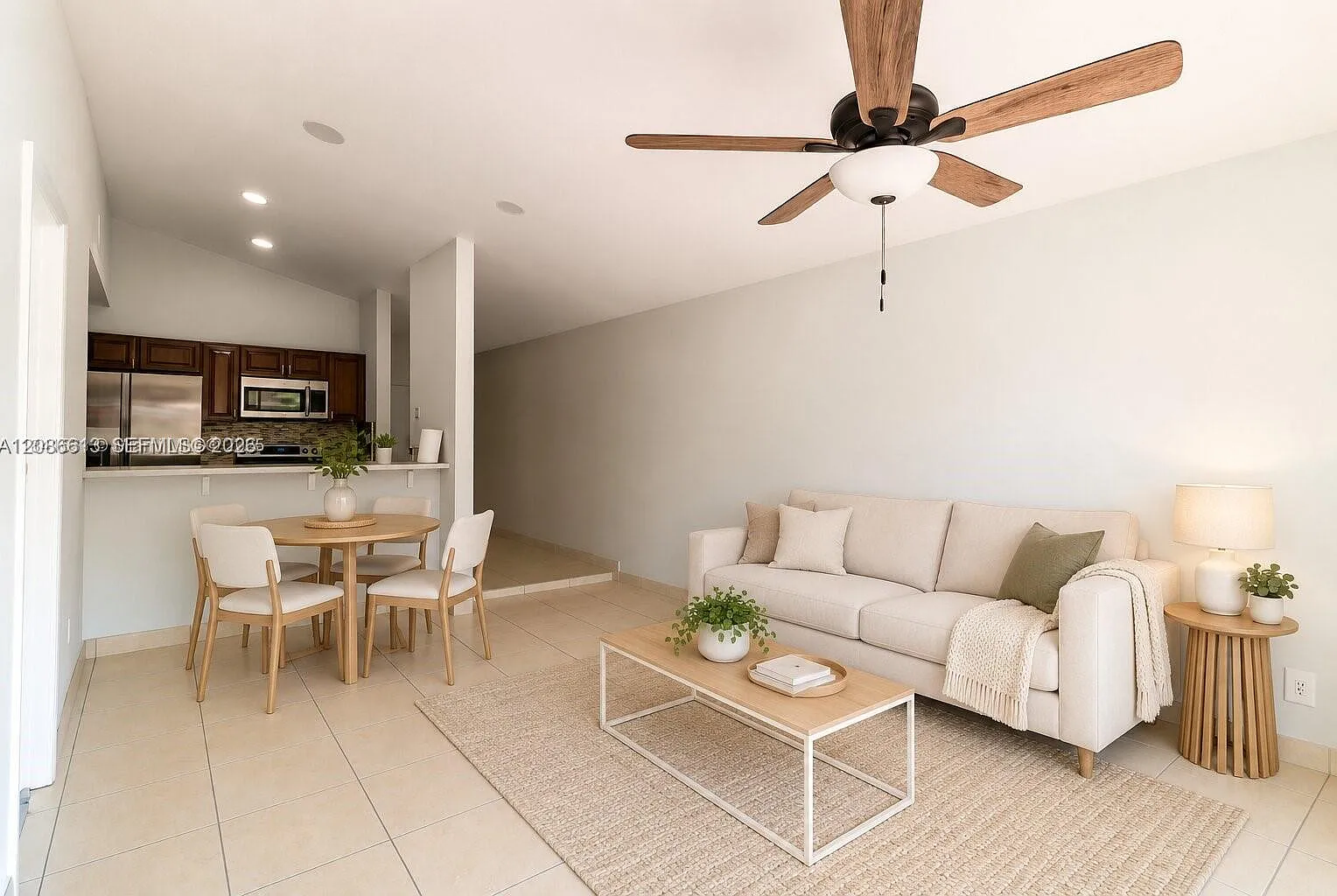 Tamiami Lakes Townhomes S — Photo 2
