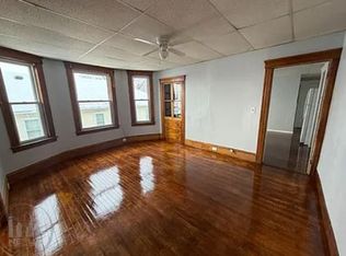 21 Hitchcock Rd #3, Worcester, MA 01603