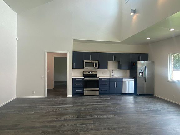 5th image of 2819 Estate Dr