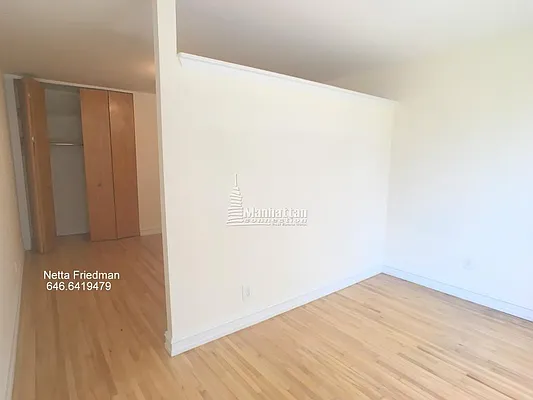 Rented by Manhattan Connection | media 19