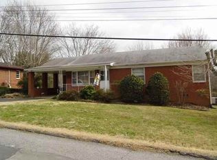 228 Highland Dr, Morristown, TN 37813