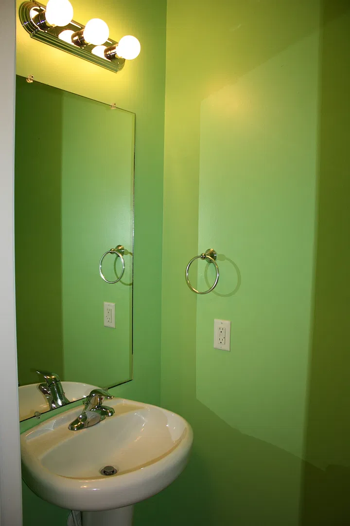 **Available Now** 2 Bedroom, 2.5 Bath Townhome in the Berwick Area. — Photo 4
