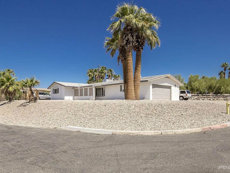 Huge corner lot