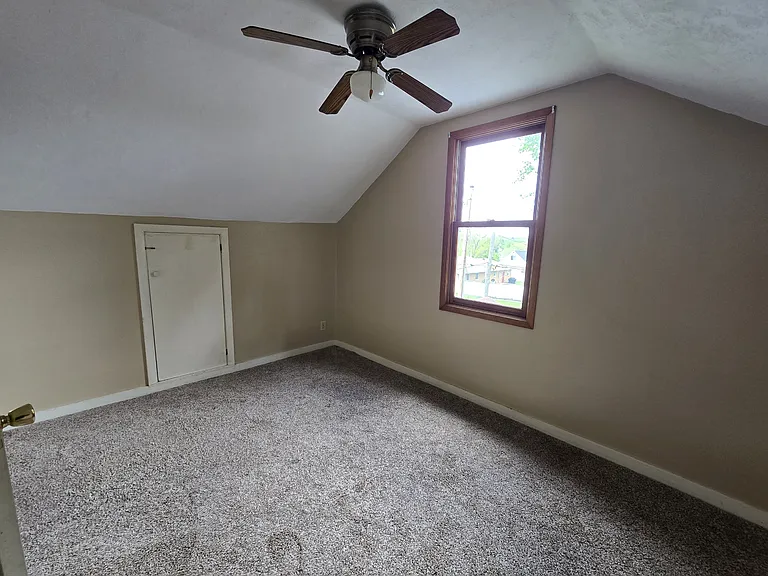 4037 Vine Ave SE — Photo 22