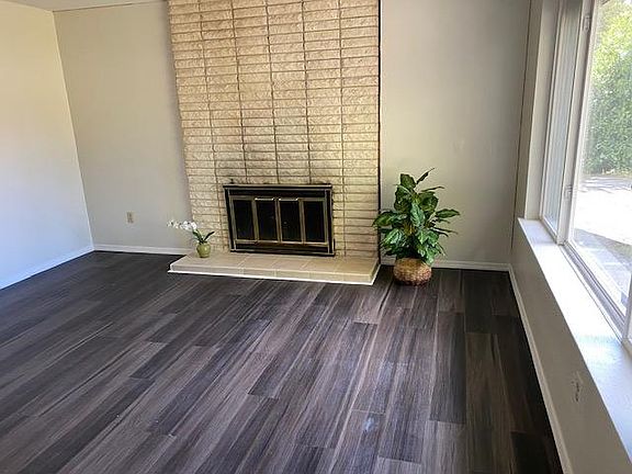 5th image of 3021 Alderbrook Ct S