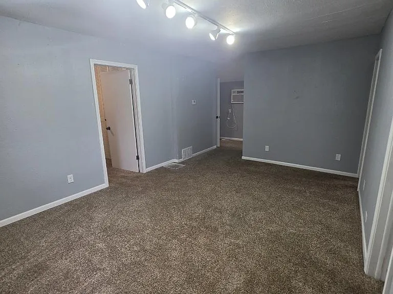 Unit Photo
