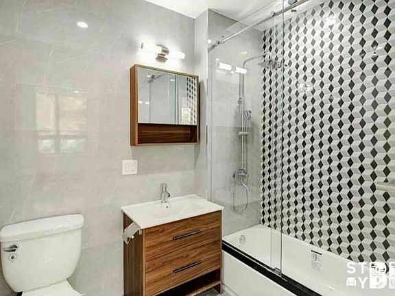 5th image of 948 Herkimer St #1AA