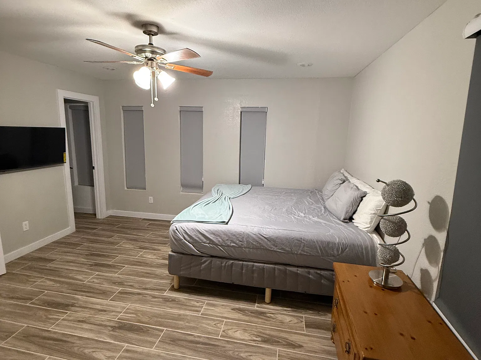 4 bed, 1969 sqft, $3,500 — Photo 4
