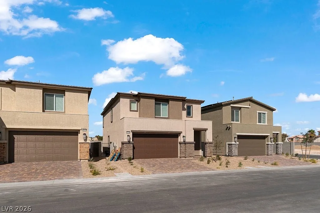 4 bed, 3.0 bath, 2270 sqft, $2,600 — Photo 3