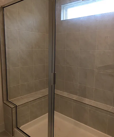 312 Lionel St — Photo 10