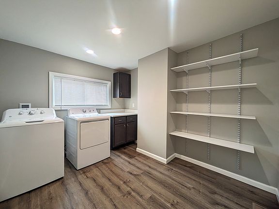 1st Floor Laundry - off of Kitchen