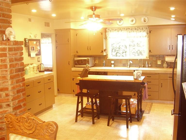 2nd image of 2967 E Garland Ave