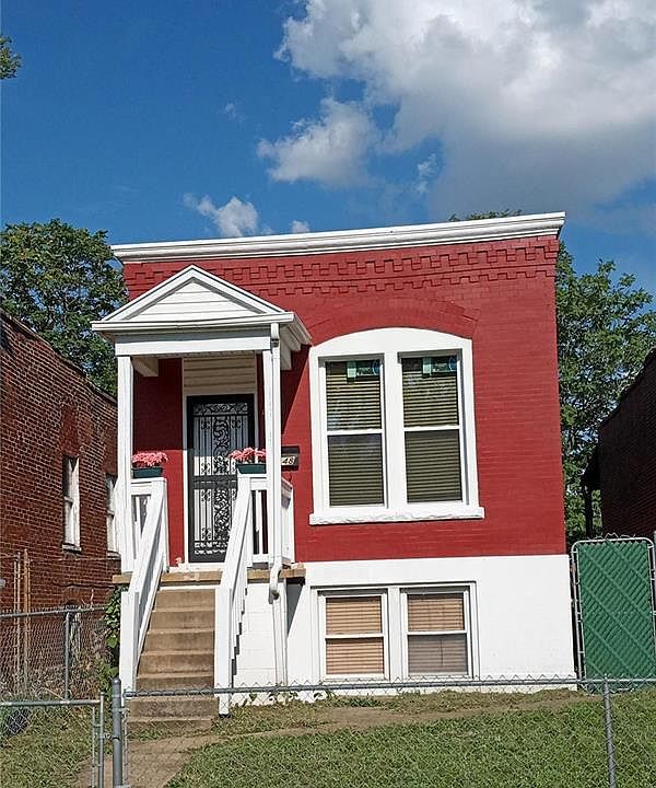 1st image of 1148 Aubert Ave