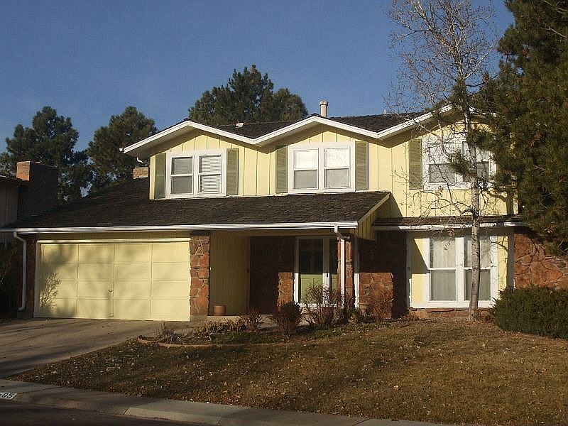 Great 2 story Executive Home