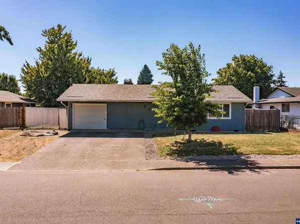 530 N 12th St, Independence, OR 97351