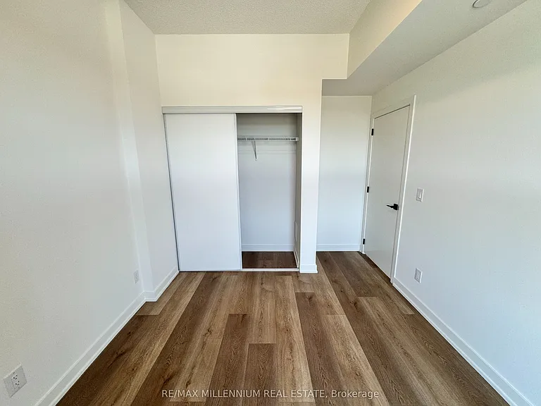 33 Erie Ave #513 — Photo 6