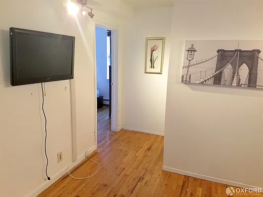 Rented by Oxford Property Group | media 19