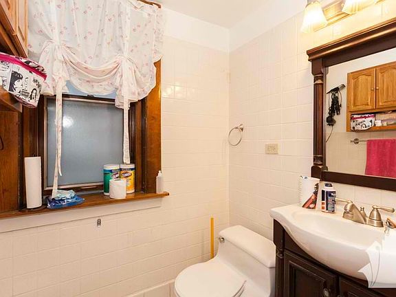 4th image of 4353 N Greenview Ave #2NC