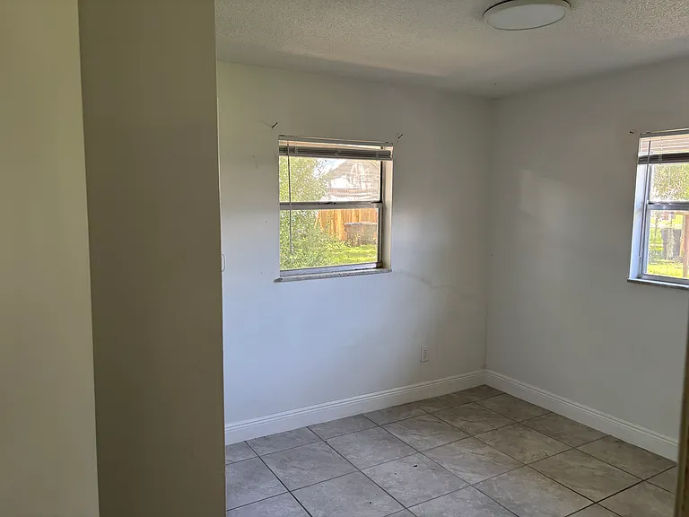 806-808 California Ave — Photo 5