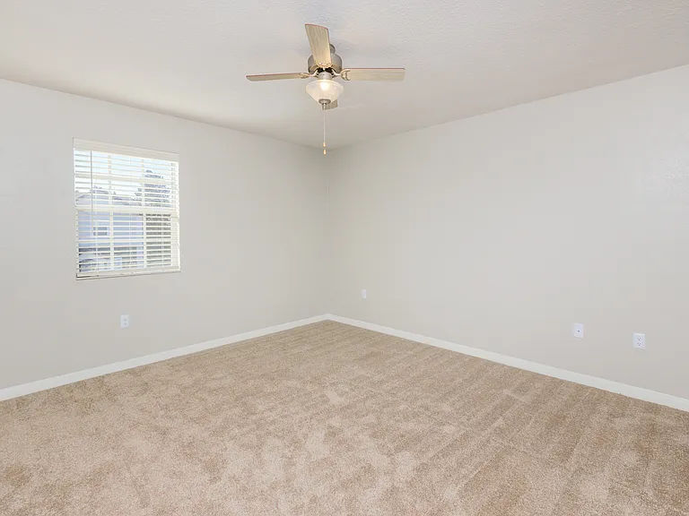 Carmendy Square Apartments — Photo 19
