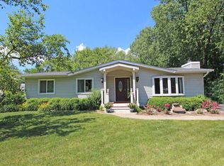 458 Grand Ave, Lake Zurich, IL 60047