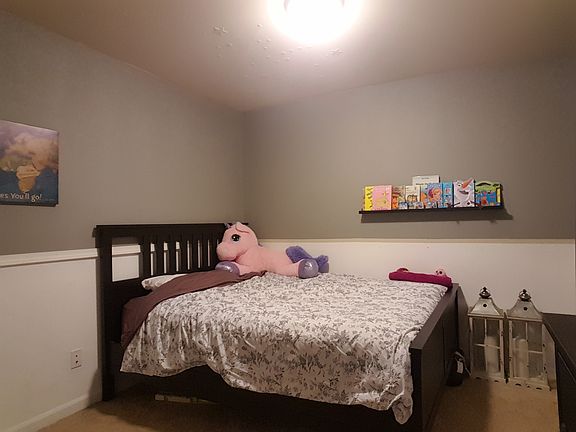 2nd image of 7807 Karenna Ln SE