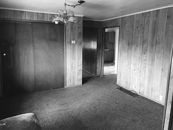 149 Connellsville St, Fayette City, PA 15438