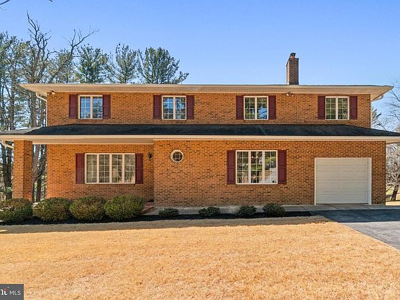 5th image of 1052 Green Hill Farm Rd