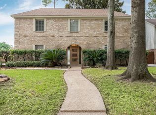 5823 Enchanted Timbers Dr, Humble, TX 77346