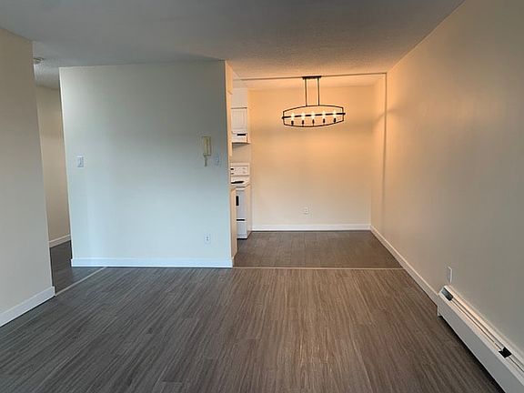 4th image of 409 Ash St #1211848