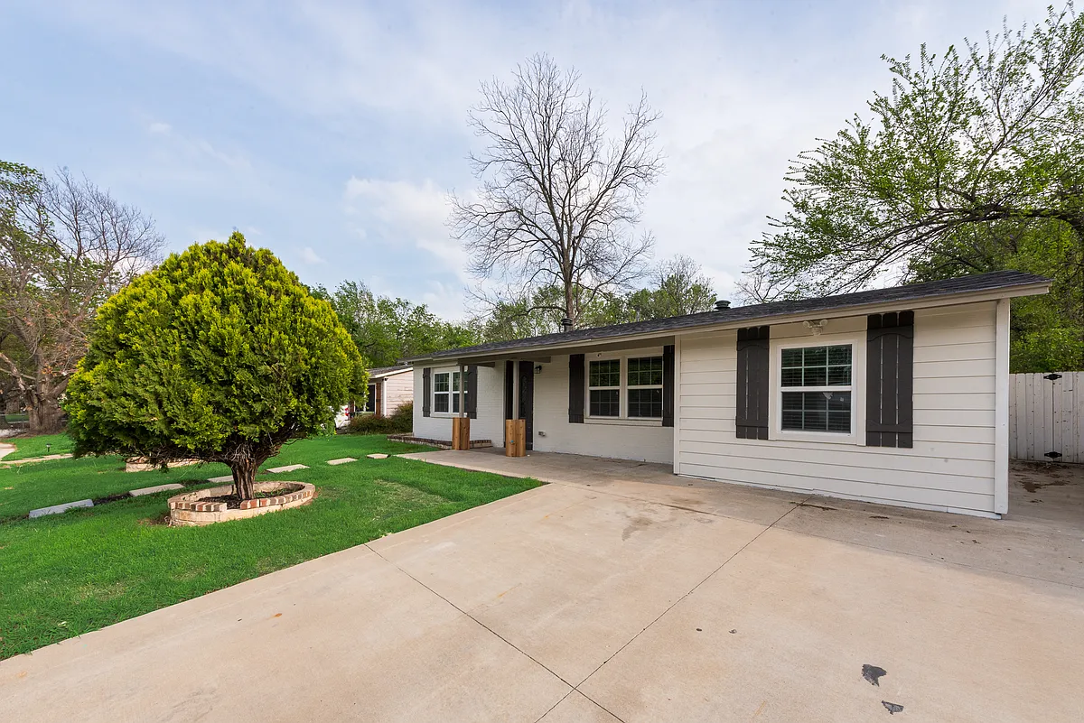 Building Photo - 1104 Belvedere Dr