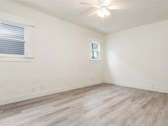 5th image of 2128 Norwood Blvd