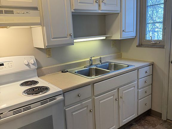 3rd image of 1150 Sells Ave APT A