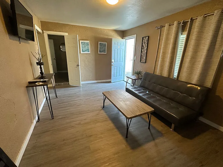 509 W Inyokern Rd #1-2-7 — Photo 4