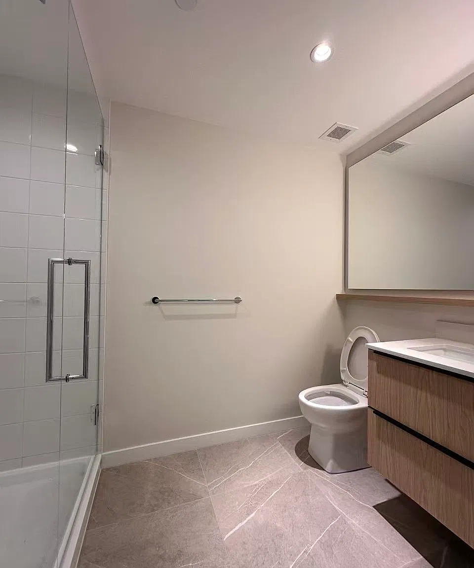 612 Elmwood St — Photo 2