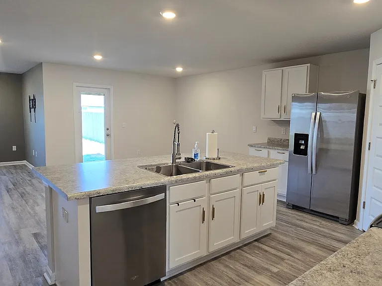4384 White Cedar Ct — Photo 3