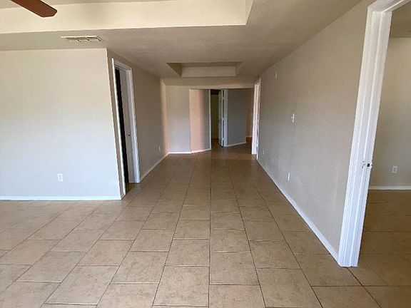 5th image of 1112 Honeysuckle Ave