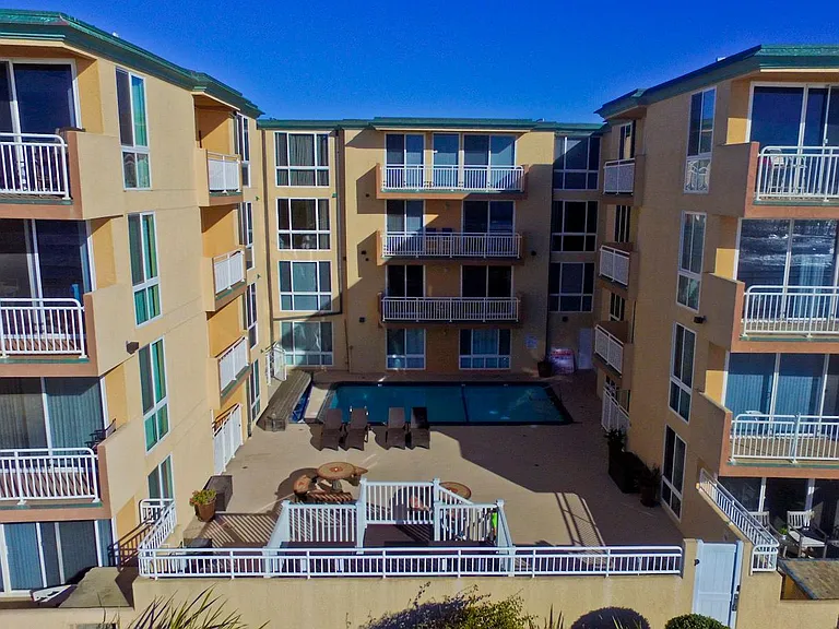 4627 Ocean Blvd #220 — Photo 21