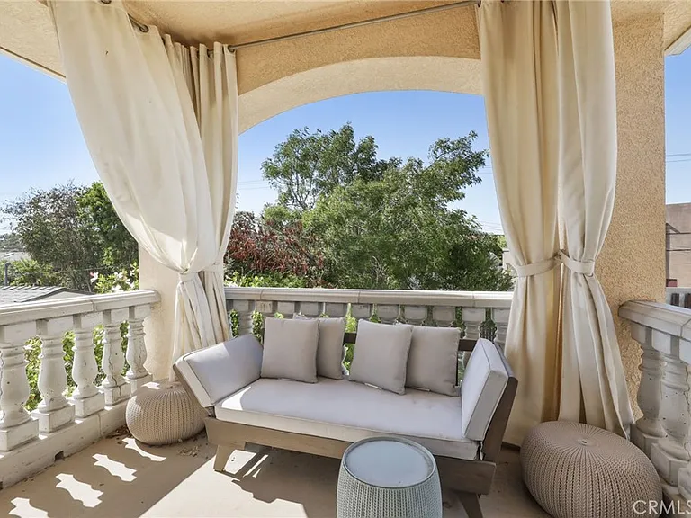 2821 Copa De Oro Dr — Photo 31