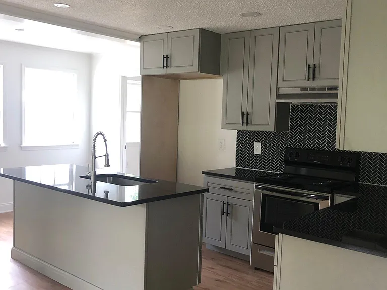 107 Crane Ave — Photo 29