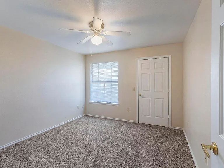 2400 Bolton Boone Dr — Photo 19